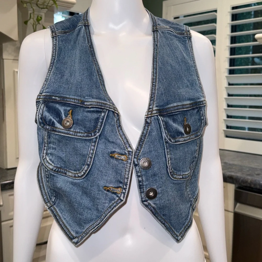 Torrid Blue Denim Vest with Button Accents 00 - Picture 2 of 7
